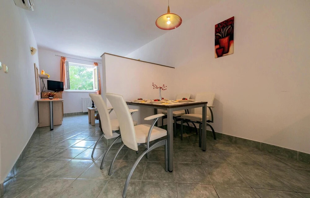 Stunning Apartment in Podstrana With 1 Bedrooms and Wifi