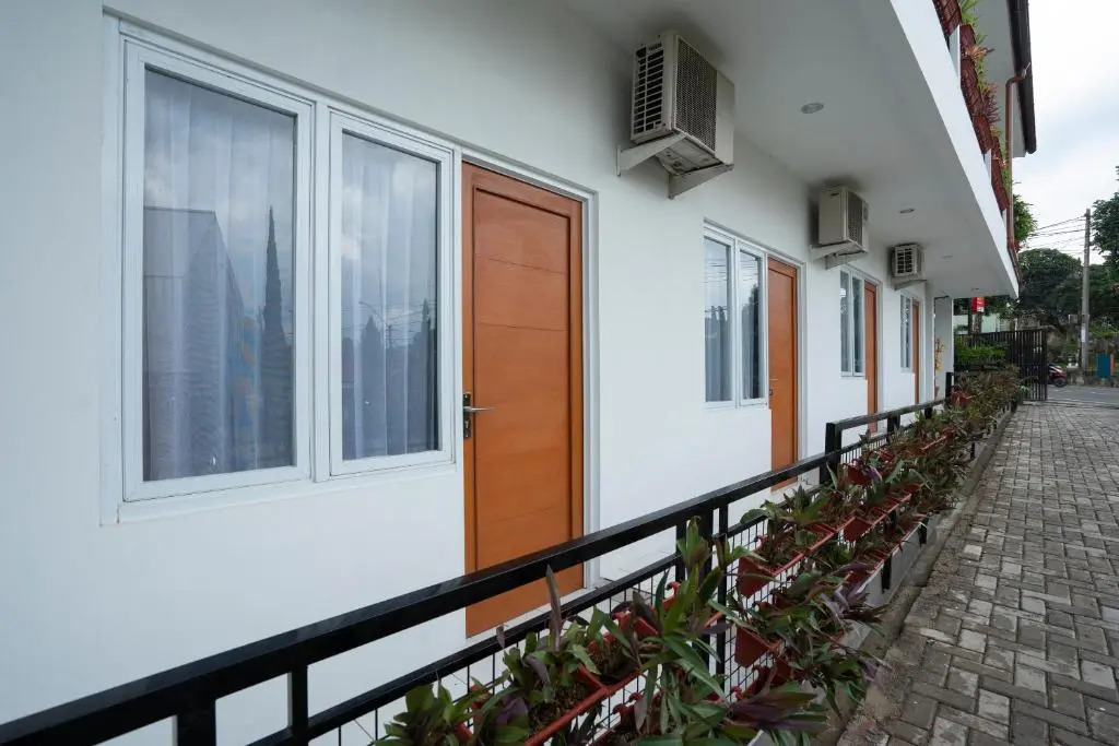Urbanview Hotel Kazanan Lembang Bandung by RedDoorz