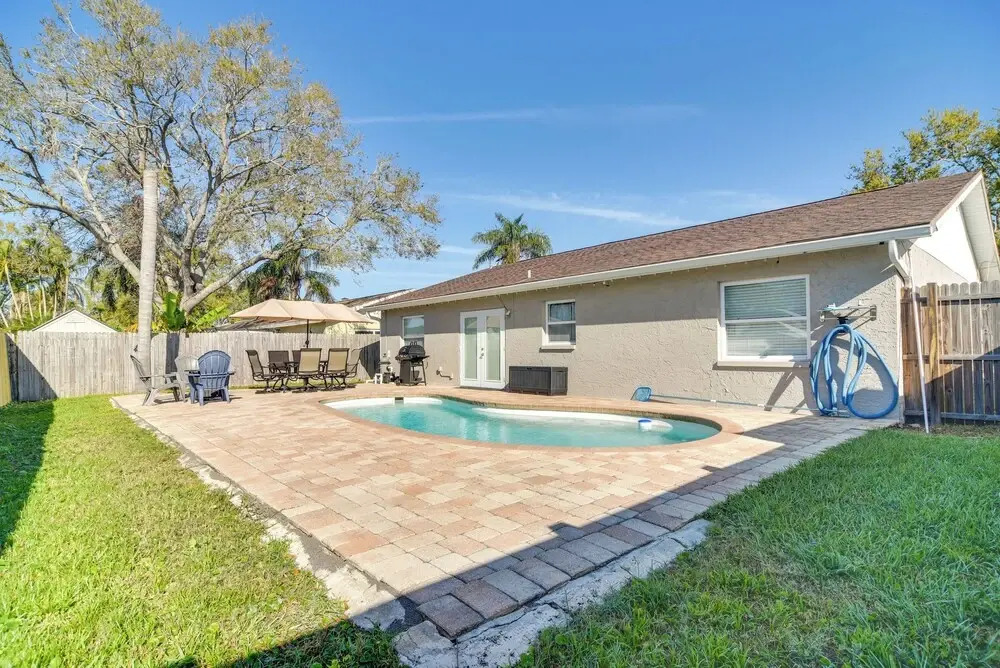 Pet-friendly Home w/ Pool & BBQ in Largo