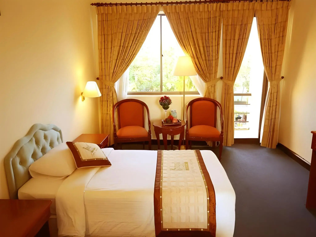 Royal Hotel