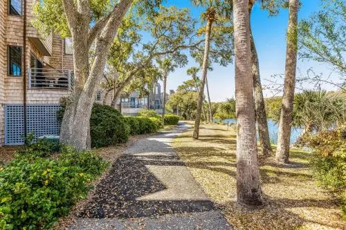 4371 Windswept Lakeside