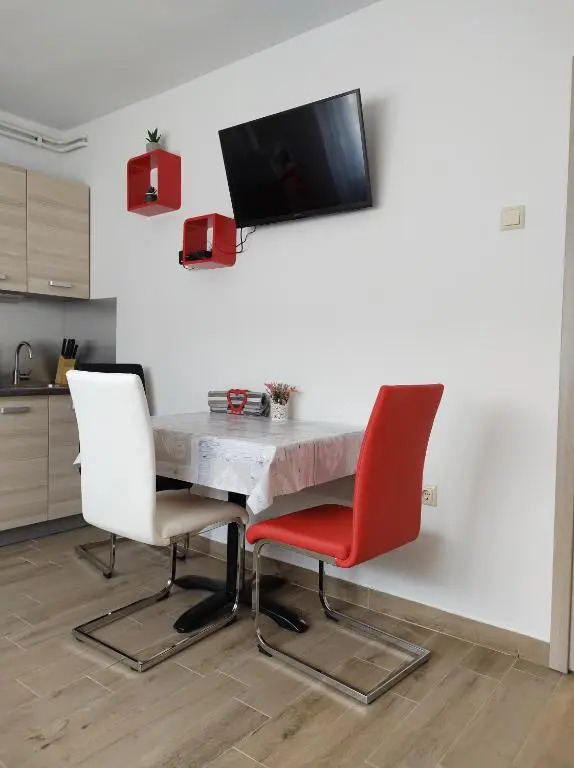 Happy Apartment