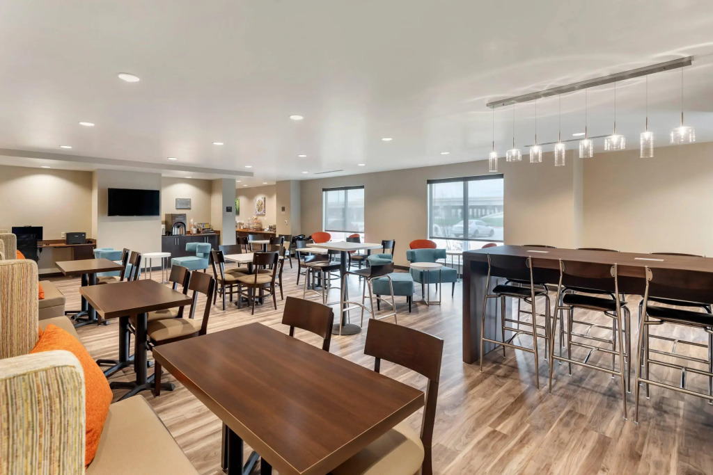 MainStay Suites Lancaster Dallas South