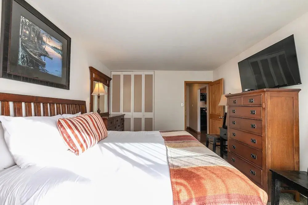 222 Bldg B 1 Bedroom Condo
