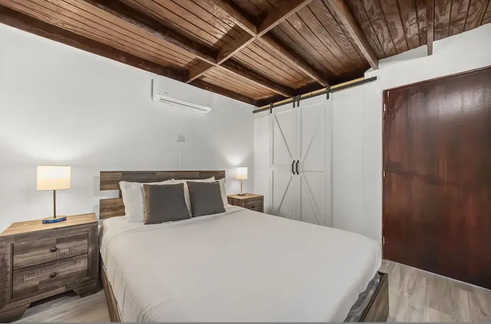 Pool Villa Pet-friendly Near Beach