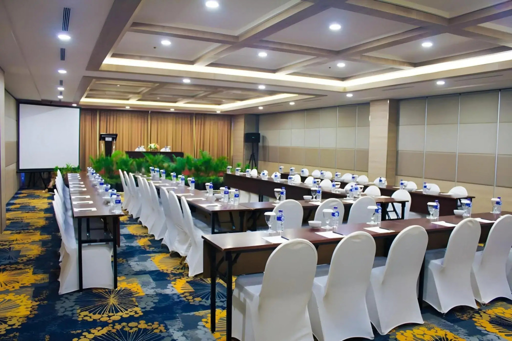Rattan Inn Hotel
