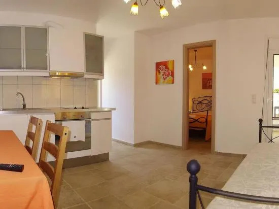 Estella Studios