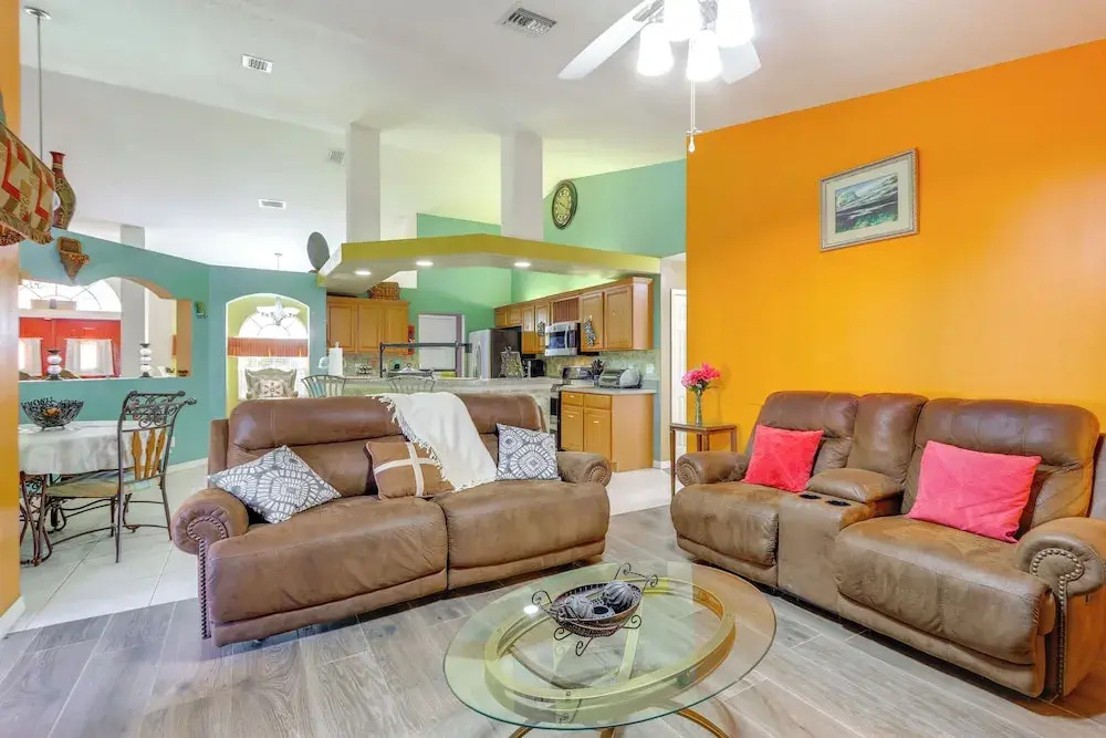 Spacious Backyard! Single-level Port St Lucie Home