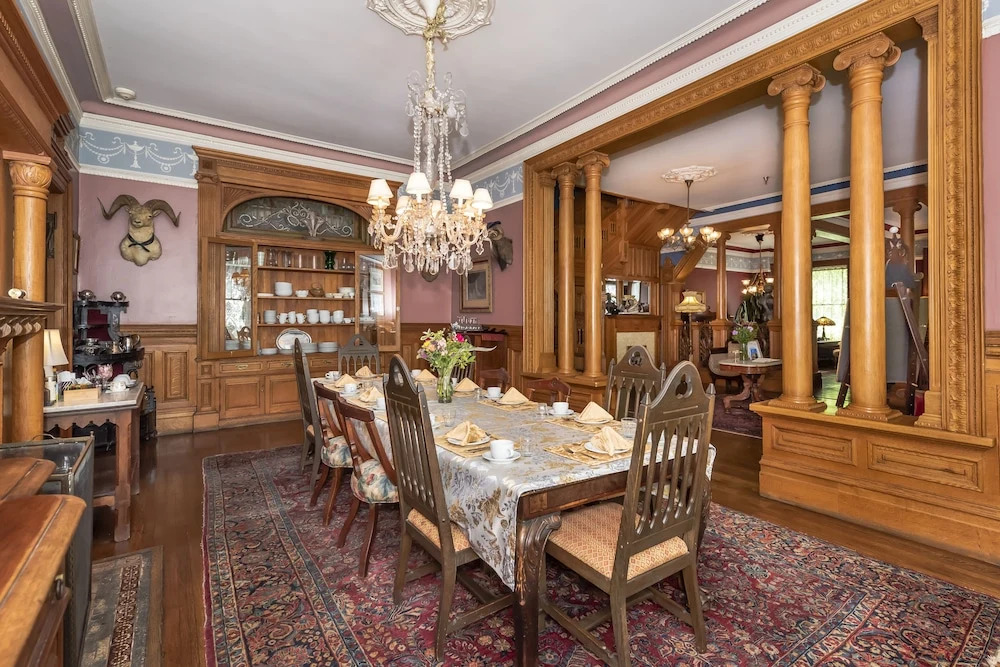 Chateau Tivoli B&B