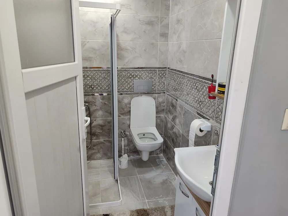Cam Suites