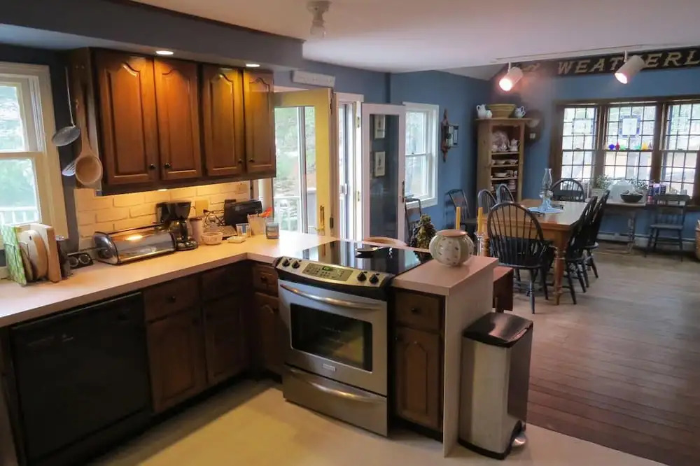220 Bay View Road - Three Bedroom House