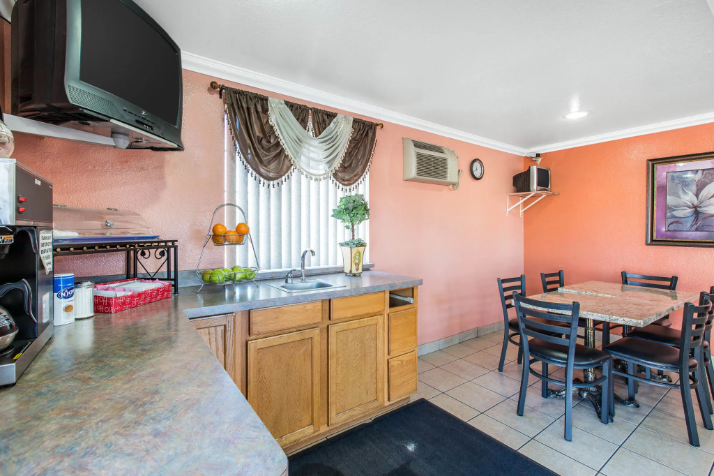 Studio 6 Suites San Bernardino, CA