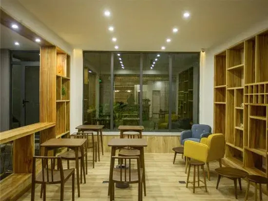 Heshun Maohong Shanju Inn