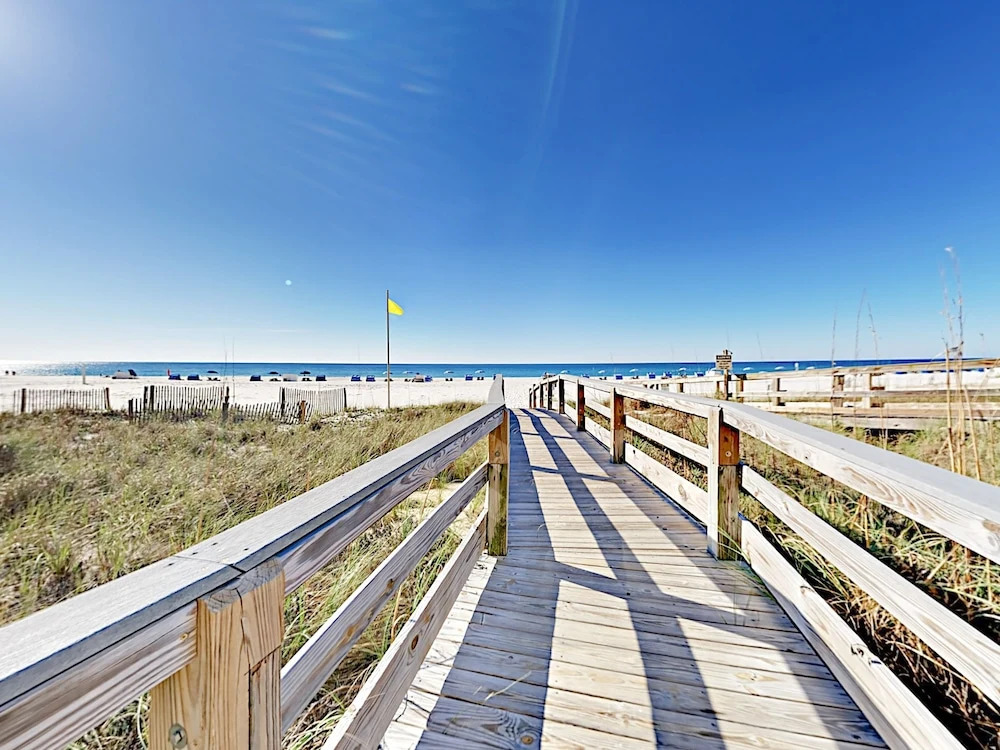 Summer House Condo Unit 1504a 3 Bedrooms 2 Bathrooms Condo