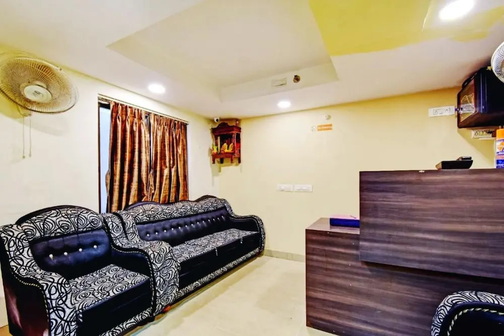 Goroomgo Elite Inn Ultadanga Kolkata