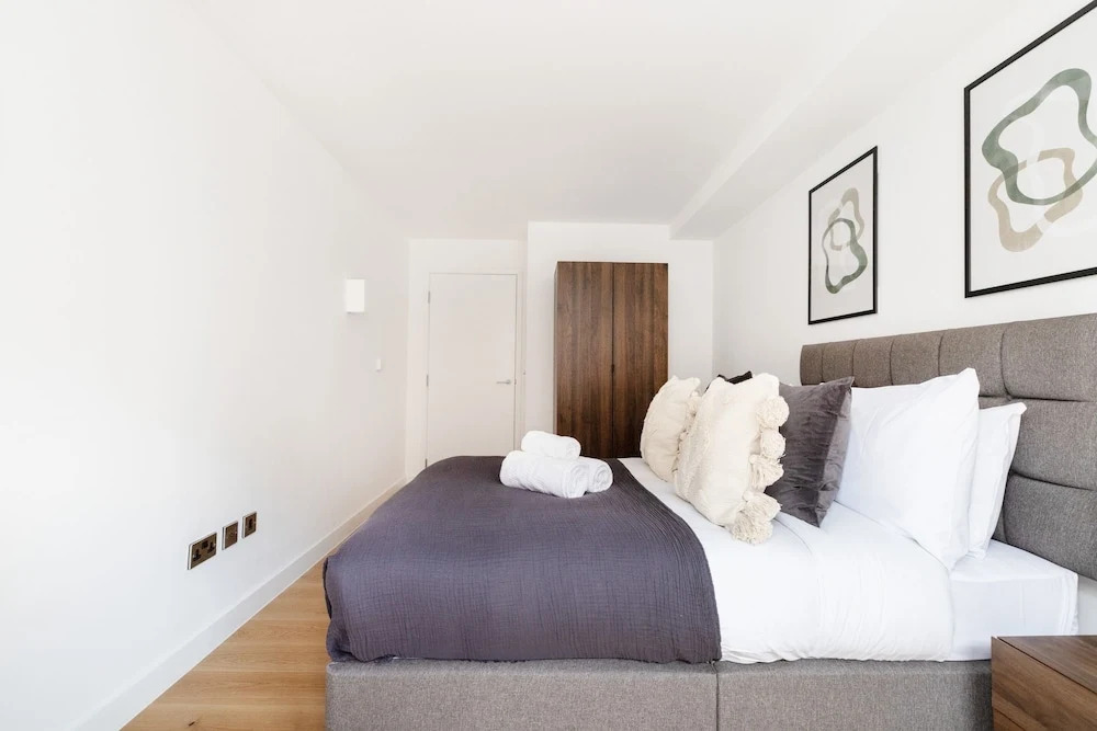 Chic 1BR by Goodge Street Station