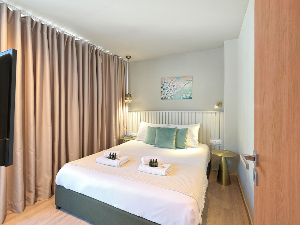 Karitsi Suites