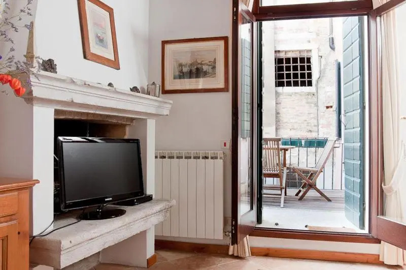 Venice Salute Apartments