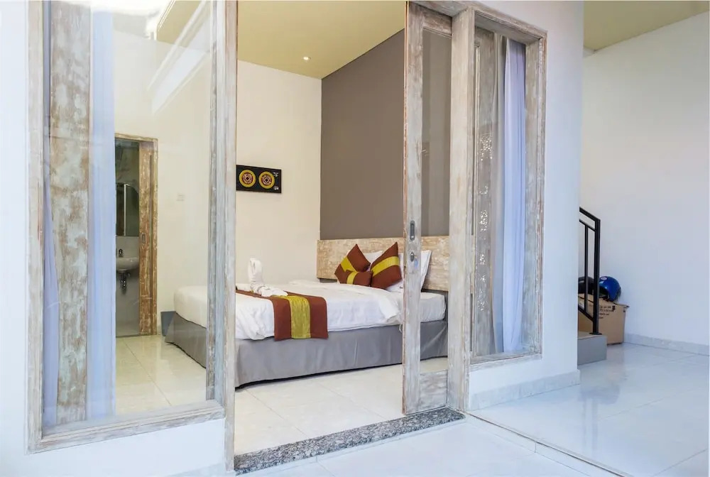 RedDoorz @ Denpasar Sanur 2