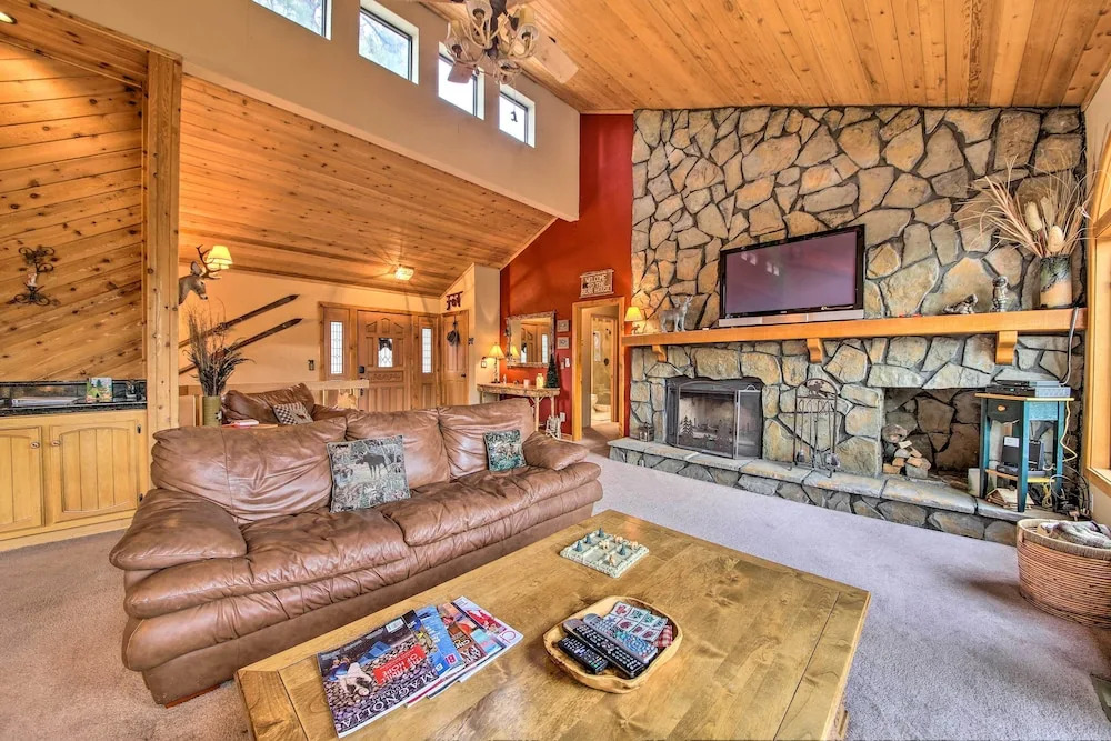 Hike, Ski, Fish: Big Bear Lake Lodge w/ Deck