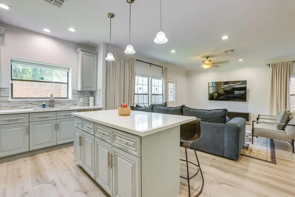 Pet-friendly Duplex Unit in Southwest Houston