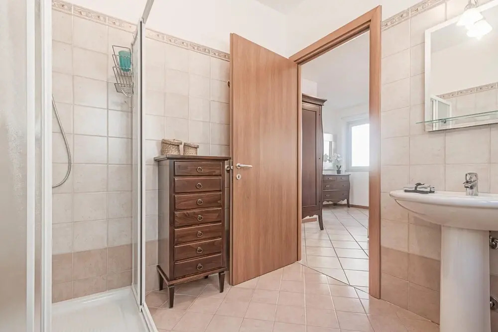 Sunny Varenna Apartment