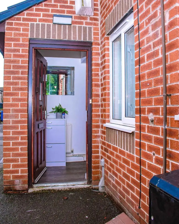 Entire 1-bed Cozy Apartment in of Sheffield
