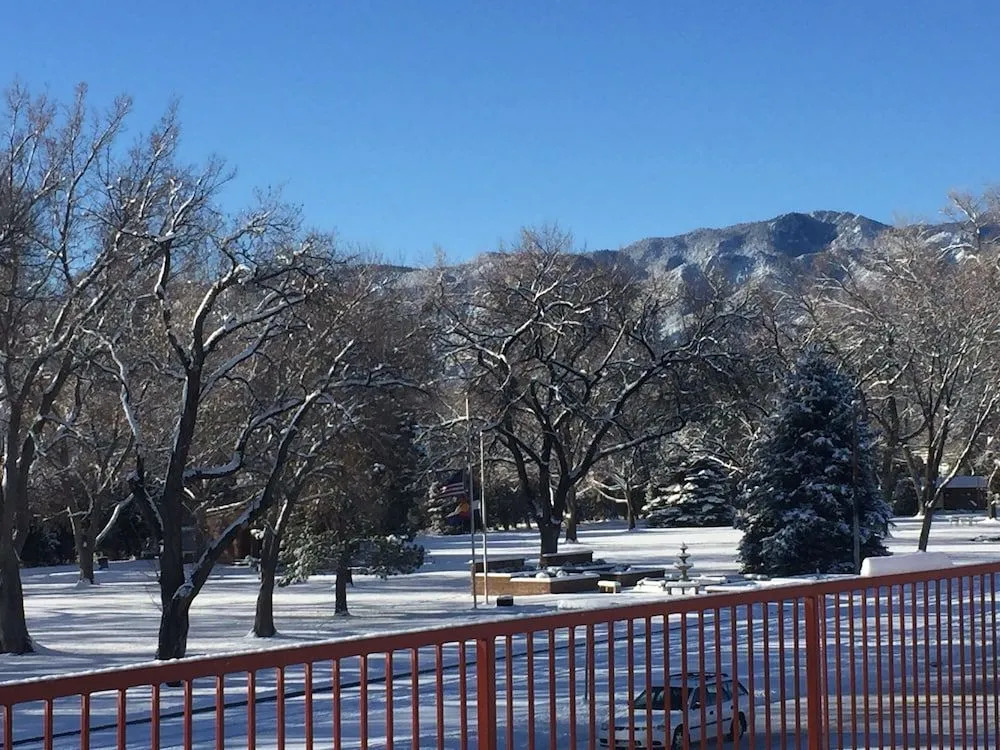 Parkview Inn Motel