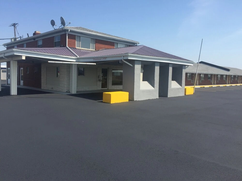 Americas Best Value Inn & Suites - East Toledo/Millbury
