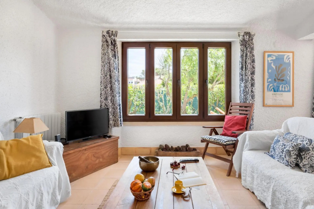 GuestReady - Peaceful beach villa w/ parking
