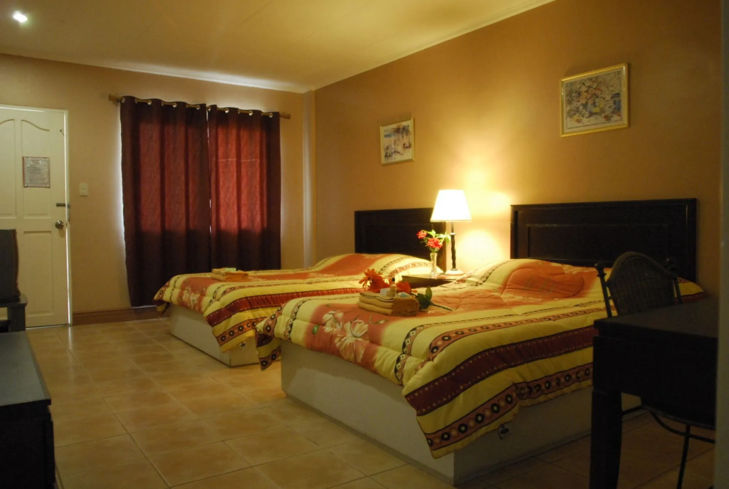 Playa Papagayo Beach Inn