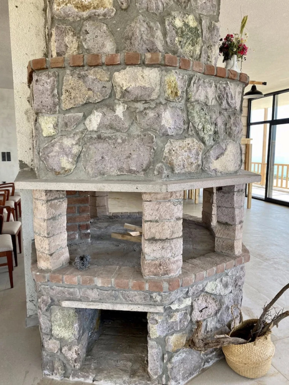 Assos Karadut Taş Otel
