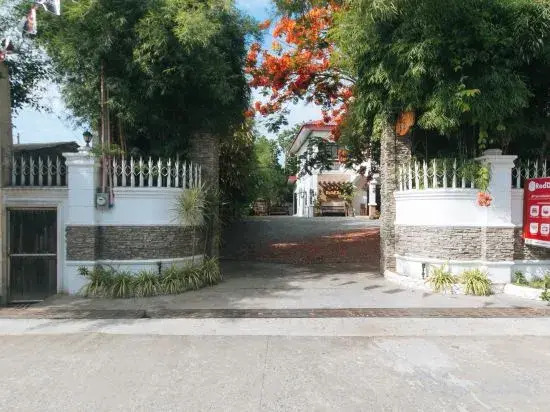 RedDoorz at Casa Rafaelle Transient Ilocos Sur