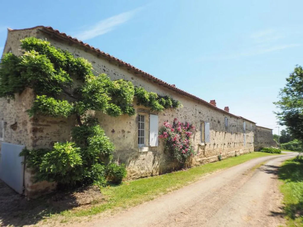 GiTE DE LORANGERIE