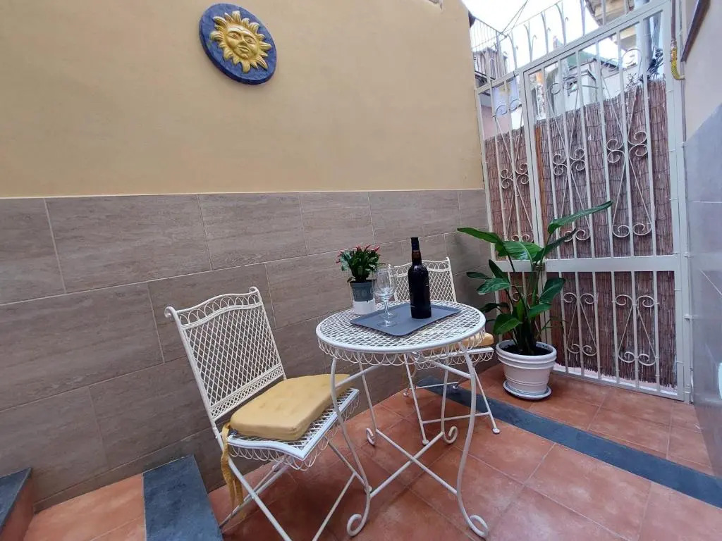 Pied-à-terre81