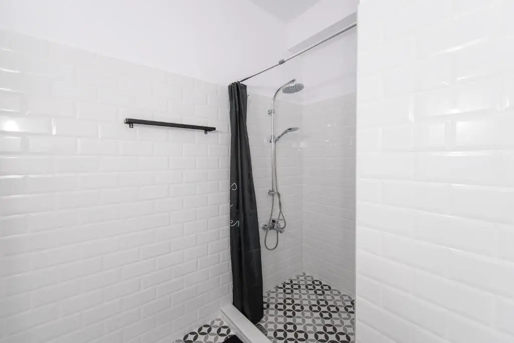 Malvina's Dream 2. Lower Ground Renovated Getaway