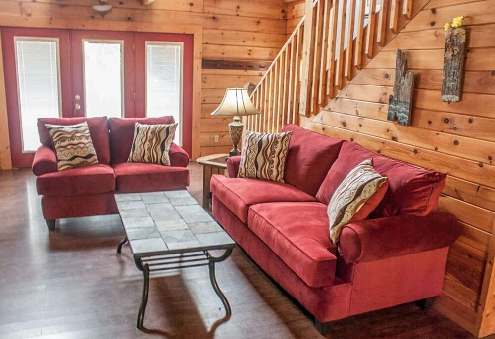 17 Honeysuckle Lodge - 5 Br Cabin
