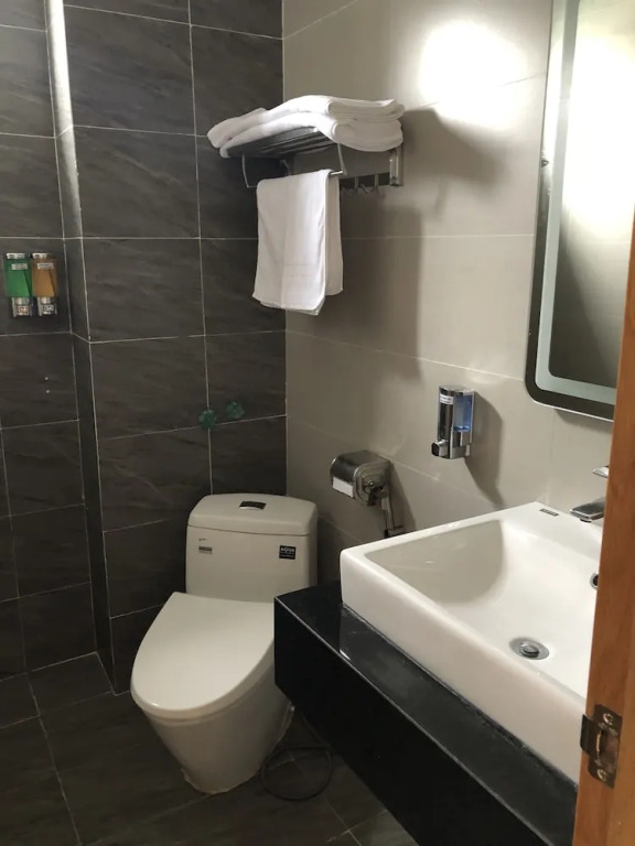 Oyo 697 Cam Ranh Hotel 2