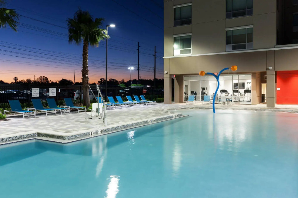 Holiday Inn Express & Suites Orlando At SeaWorld by IHG