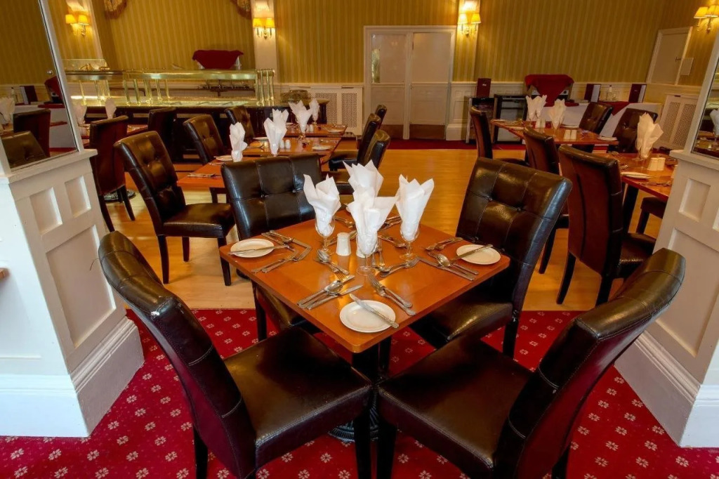 Clifton Hotel