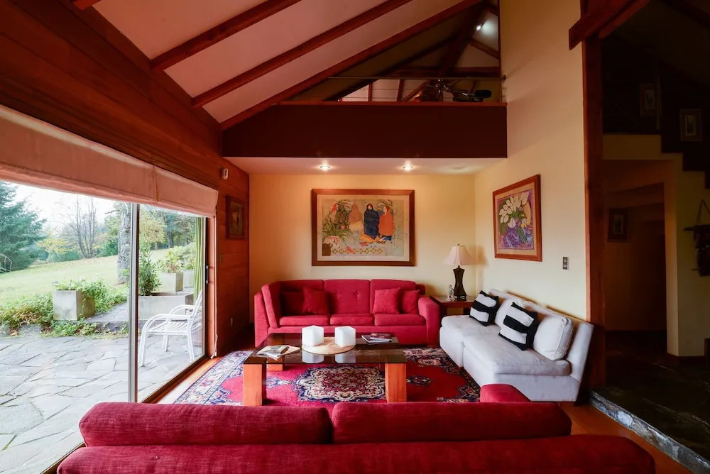 Amazing View to the Lake in the Peace of a Private Condominium
