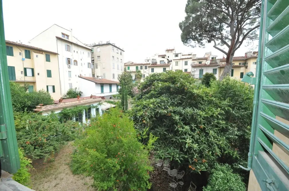Comfortable 3BD Apt 7min Walk to The Train Station