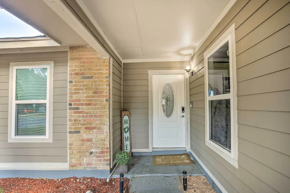 Pet-friendly San Antonio Gem Near Nature Preserve!