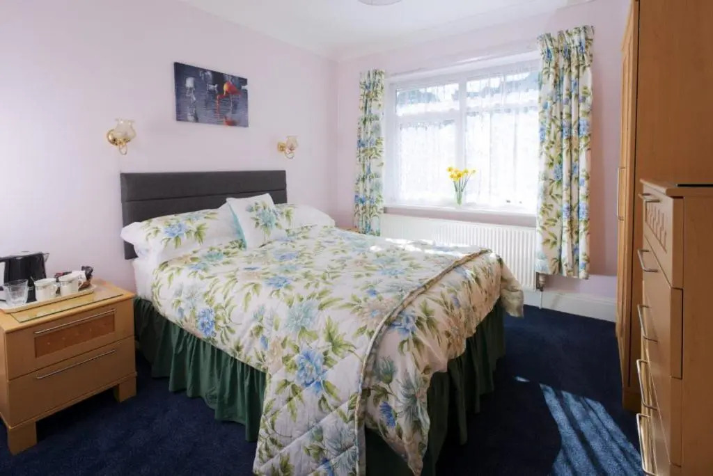 Minton Lodge Hotel - Seniors Only