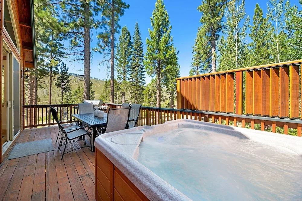 New Listing! Alpine W/ Private Hot Tub 4 Bedroom Home
