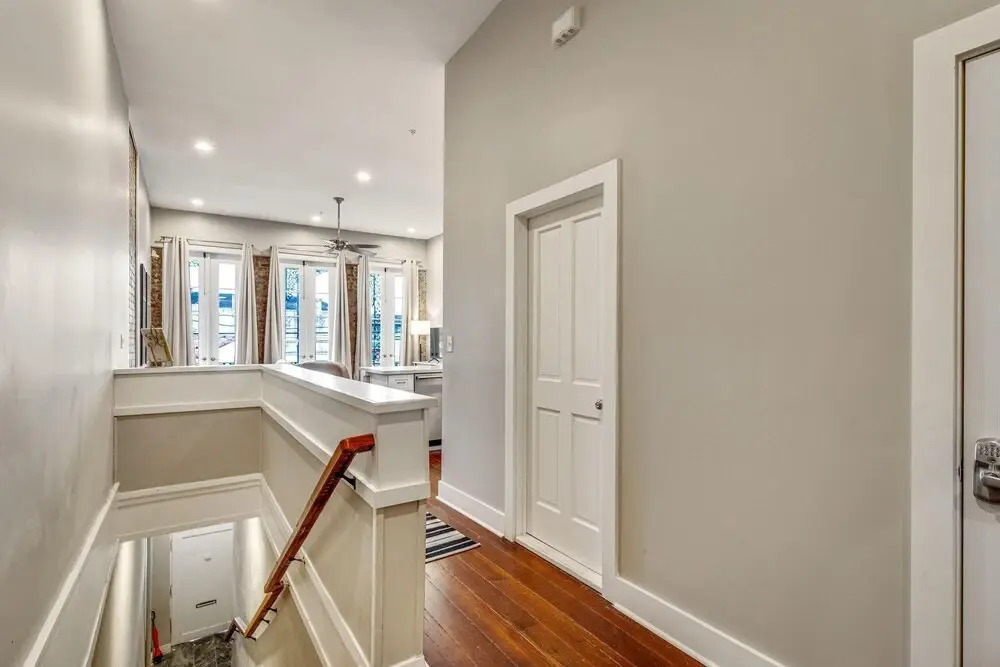 Luxurious Lower Garden District Condo w/ Balcony!
