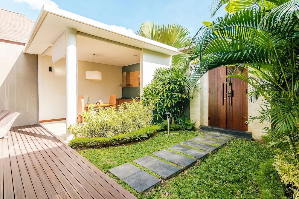 ZEN Premium Umalas Bumbak Villa