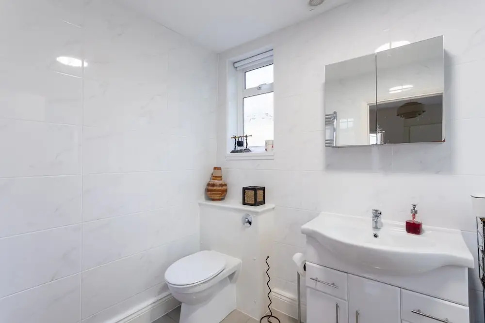 3 Bedroom Apartment Near Primrose Hill