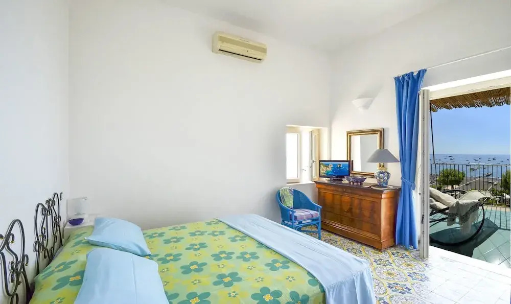 AMORE RENTALS - Casa Raffi
