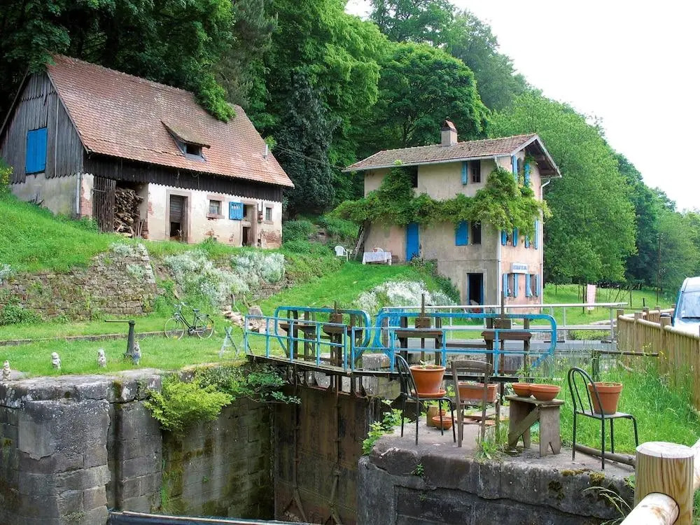 Budget Apartments at Niderviller Marina by Kuhnle-Tours